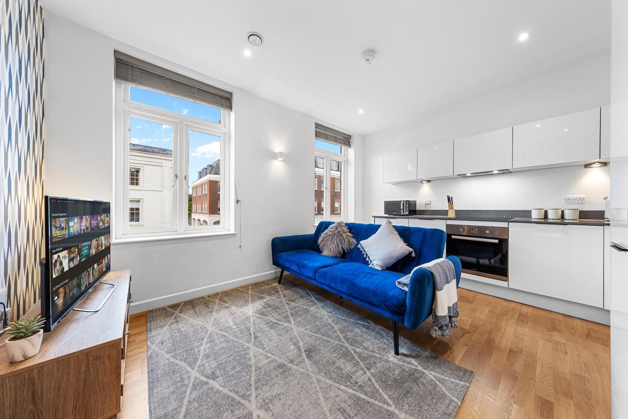 Modern One Bedroom Flat - Near Heathrow, Windsor Castle, Thorpe Park - Staines Tw18 Appartamento Londra