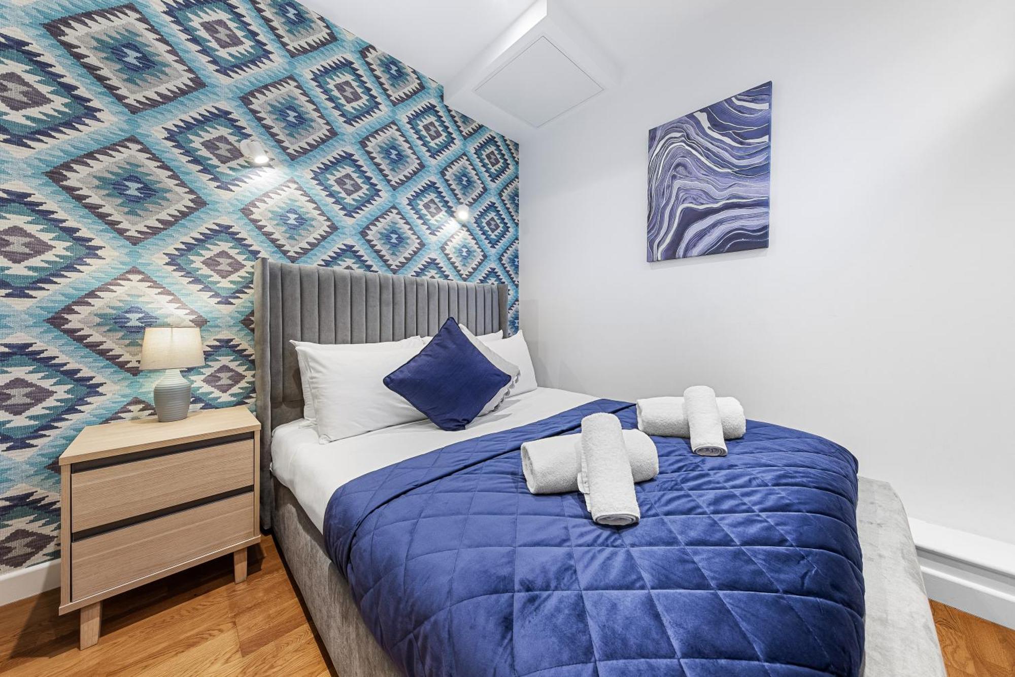 Modern One Bedroom Flat - Near Heathrow, Windsor Castle, Thorpe Park - Staines Tw18 Appartamento